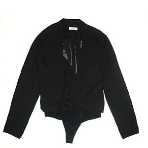 Aritzia Babaton front tie wrap bodysuit